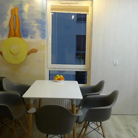 Impresja 35 Z Garazem Lägenhet